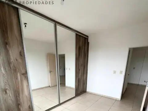 Departamento en Alquiler en Lanus Oeste, $ 490.000