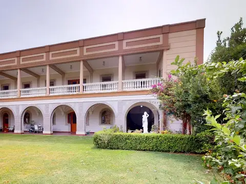 Casa de estilo en venta en Villa Del Plata