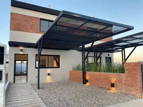 VENTA DUPLEX 2 DORMITORIOS CON PILETA EN DOCTA 