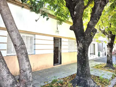 Casa 5 ambientes con 1 baño