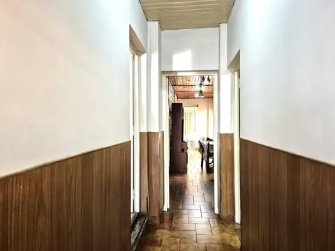 CASA A REFORMAR-4 dormitorios- terraza-LANUS OESTE