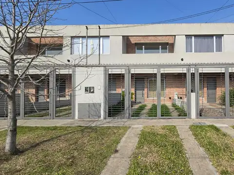 Dúplex 3 ambientes ituzaingó Norte alquiler fondo cochera