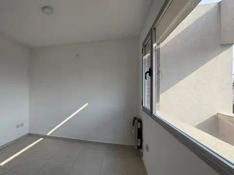 Depto Tipo Casa en Alquiler en Ituzaingo, $ 1.080.000