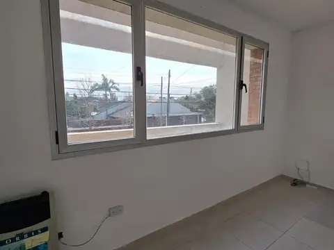 Depto Tipo Casa 3 ambientes con 2 baños