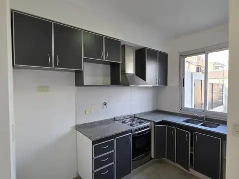 Depto Tipo Casa 3 ambientes con 2 baños