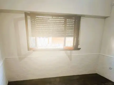 *CASA 3 AMBIENTES SOBRE LOTE 8,66 X 18 CON PATIO Y TERRAZA