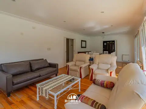 Excelente chalet de estilo en Tulsa, sobre el fairway del nuevo Golf.