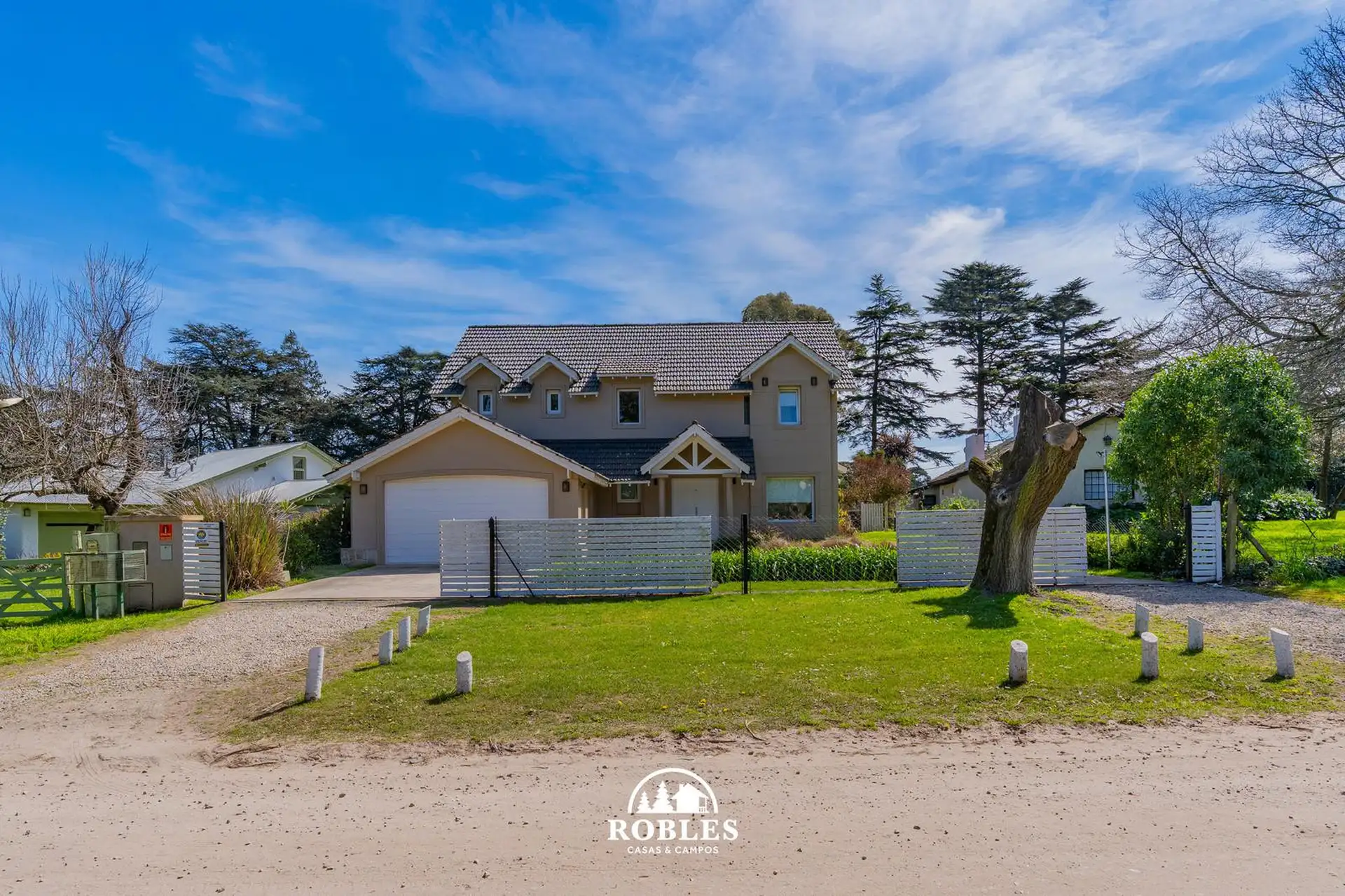 Excelente chalet de estilo en Tulsa, sobre el fairway del nuevo Golf