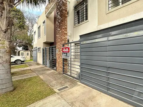 Depto Tipo Casa en Venta en Ituzaingó, USD 160.000