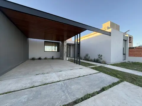 VENTA CASA EN NOBU TOWN DOCTA A ESTRENAR