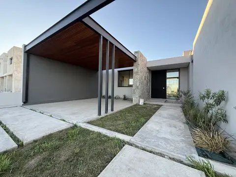 VENTA CASA EN NOBU TOWN DOCTA A ESTRENAR
