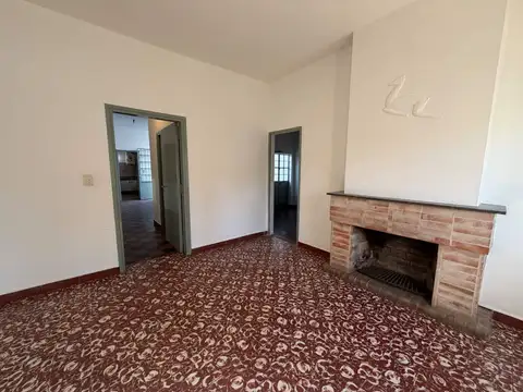 Casa 5 ambientes con 1 baño