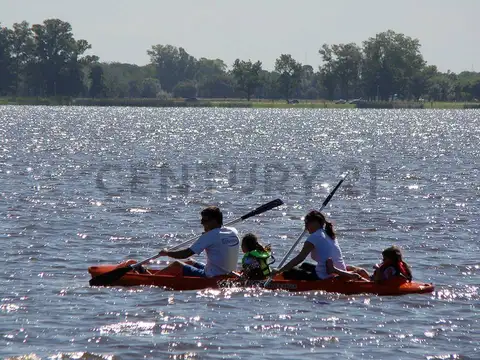 Lote en San Miguel del Monte Frente a la Laguna - 7403 m2 - Ideal Desarrollo -  Orientación Noreste