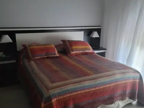 Depto Tipo Casa 3 ambientes con 2 baños