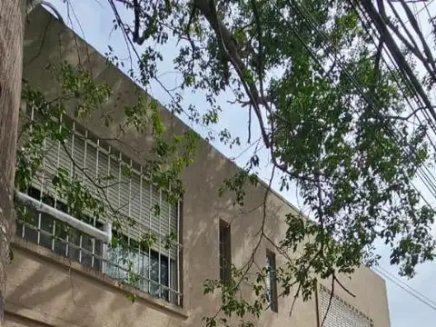 S. MARTIN CENTRO HERMOSA CASA  4 AMB. 2 PTAS. APTO CRÉDITO!