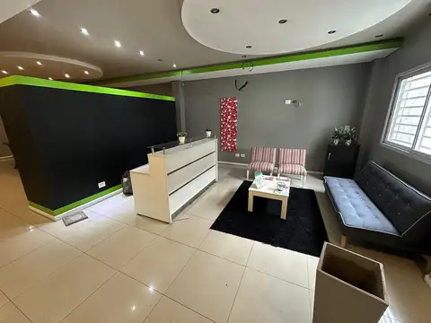 Oficina en Venta en Villa Santos Tesei, USD 200.000