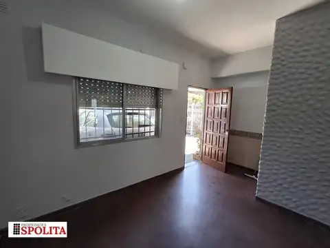 Depto Tipo Casa en Alquiler con 1 cocheras