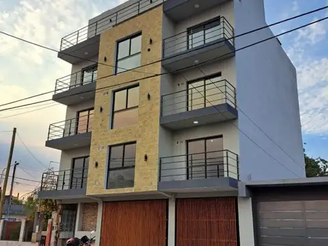 DEPARTAMENTO SEMIPISO 3 AMBIENTES  CON COCHERA