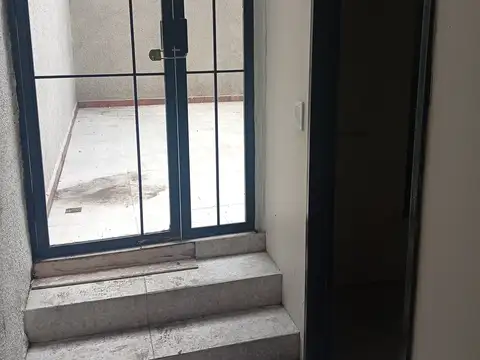 Local en Alquiler Via Púb.