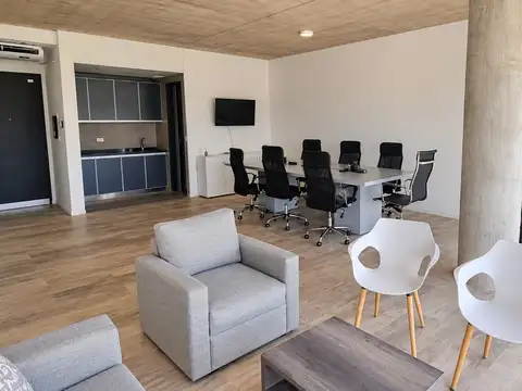 Oficina en Alquiler en Pilar Centro, $ 780.000