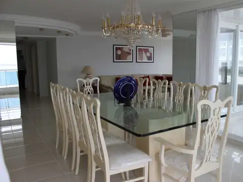 Departamento 4 ambientes con 3 baños