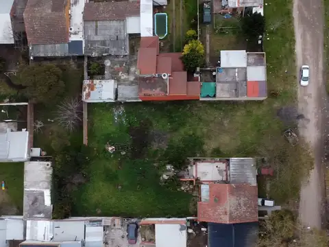 VENTA LOTE REJON E/190 Y 192 UNICO TODOS SERVICIOS