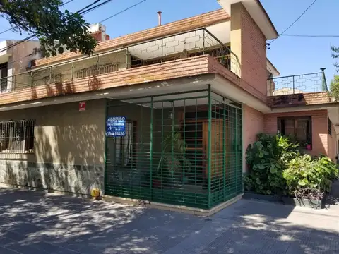 Espectacular propiedad muy bien ubicada - 4 Dormitorios