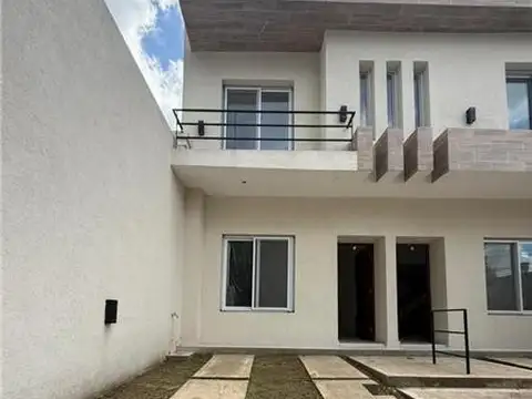 Depto Tipo Casa en Alquiler en Lomas de Zamora, $ 1.650.000