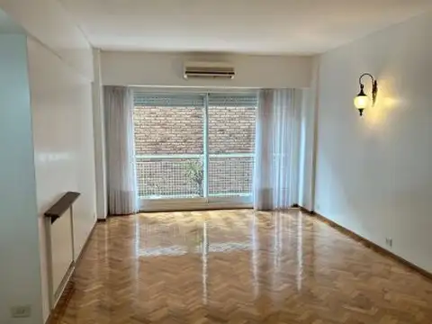 Avenida Santa Fe 2100 , Piso 1