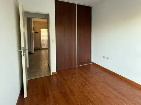 Departamento en Alquiler en San Antonio de Padua, $ 550.000