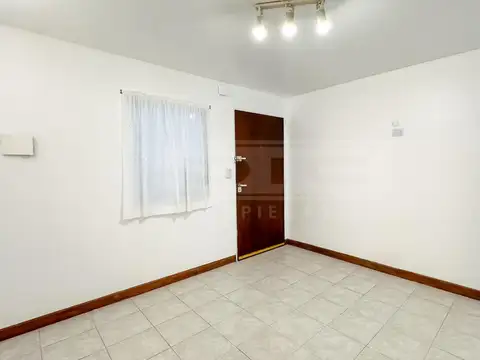 Departamento en Alquiler en Acassuso Vías / Santa Fe, $ 700.000