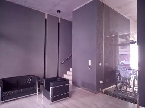 Excelente monoambiente, amplio y moderno.