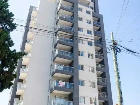 DEPARTAMENTO DE 3 AMBIENTES EN VENTA CON COCHERA EN BERNAL CENTRO