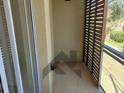 Pasaje Valentín Alarcon 500