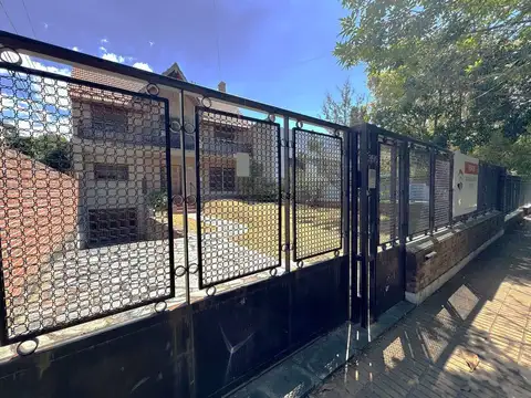 Casa en Venta en Adrogue, USD 249.000