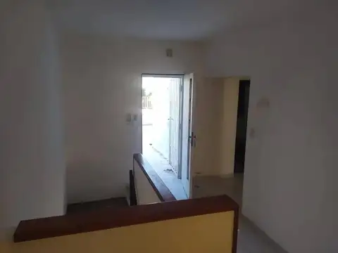 Casa en venta - 4 Dormitorios 3 Baños - Rosario