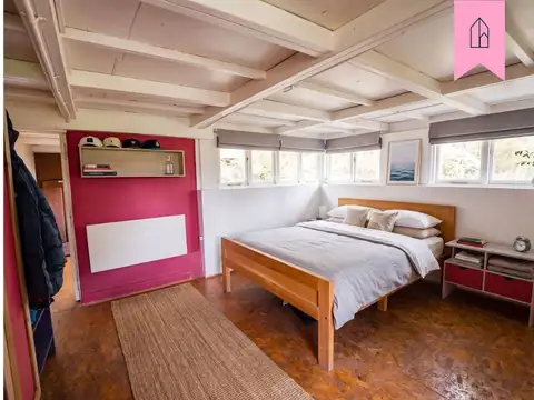 Casa en venta c/ cochera en Vaqueros