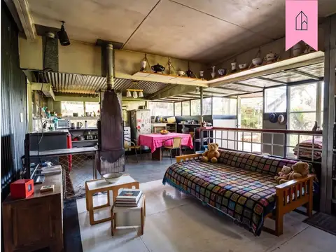 Casa y taller en Vaqueros 100
