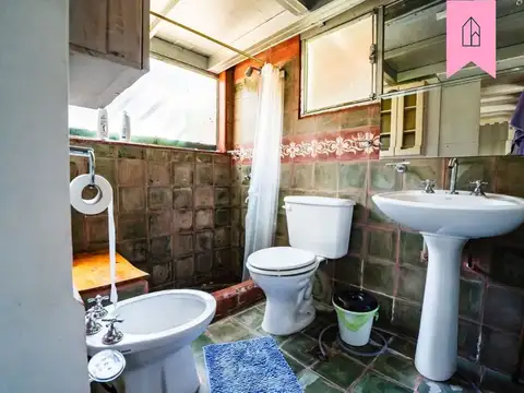 Casa y taller en Vaqueros 100