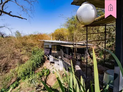 Casa en venta c/ cochera en Vaqueros