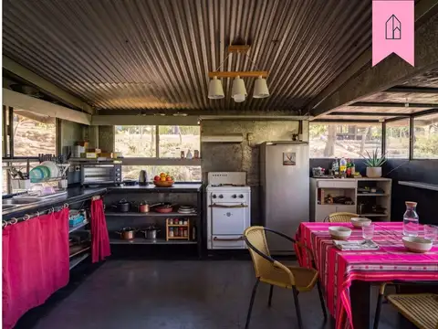 Casa 3 ambientes con 2 baños