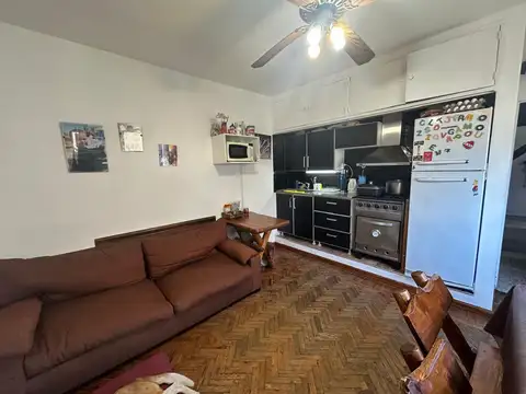 Depto Tipo Casa en Venta de 6 ambientes