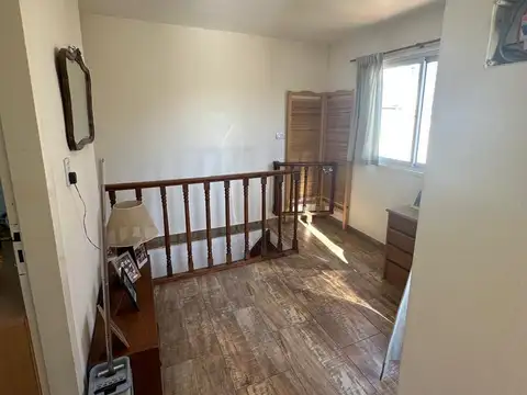 Depto Tipo Casa 6 ambientes con 3 baños