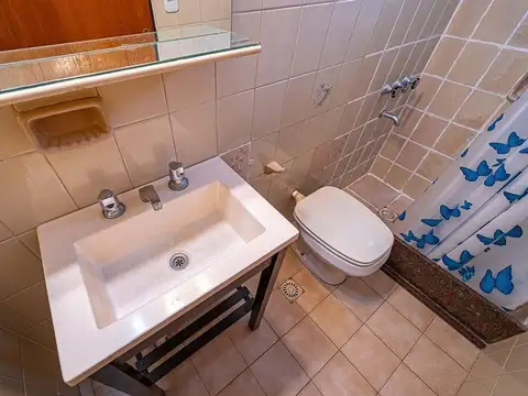 Depto Tipo Casa en Venta al Este