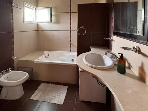 Casa en venta en 25 entre 425 y 426 - Villa Elisa