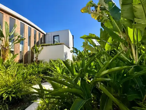 Casa en Alquiler de 4 dormitorios