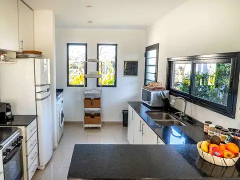 CASA EN VENTA 4 AMB - SAN ALFONSO