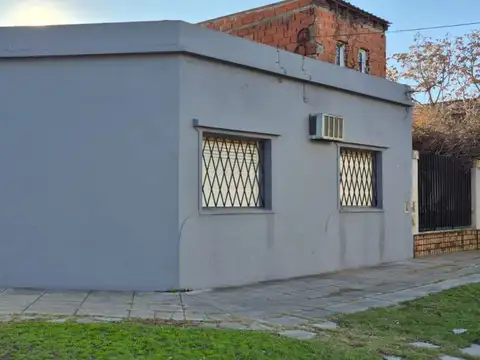 Casa - Alquiler - Argentina, Tres de Febrero - JUAN DE GARAY 4307