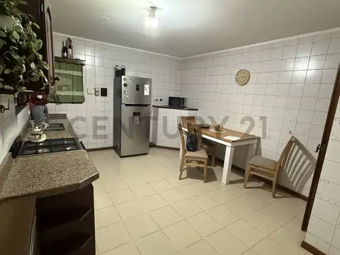 VENTA DE CASA 5 AMBIENTES - SAN MIGUEL - PERMUTA MENOR VALOR-APTO CRÉDITO HIPOTECARIO