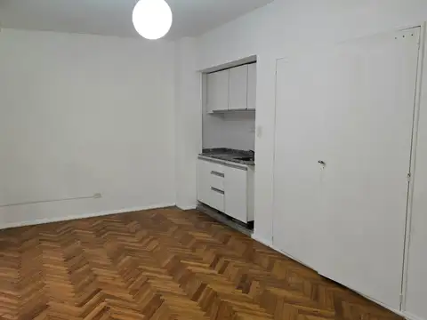 Avenida Olazábal 5100, Piso 5